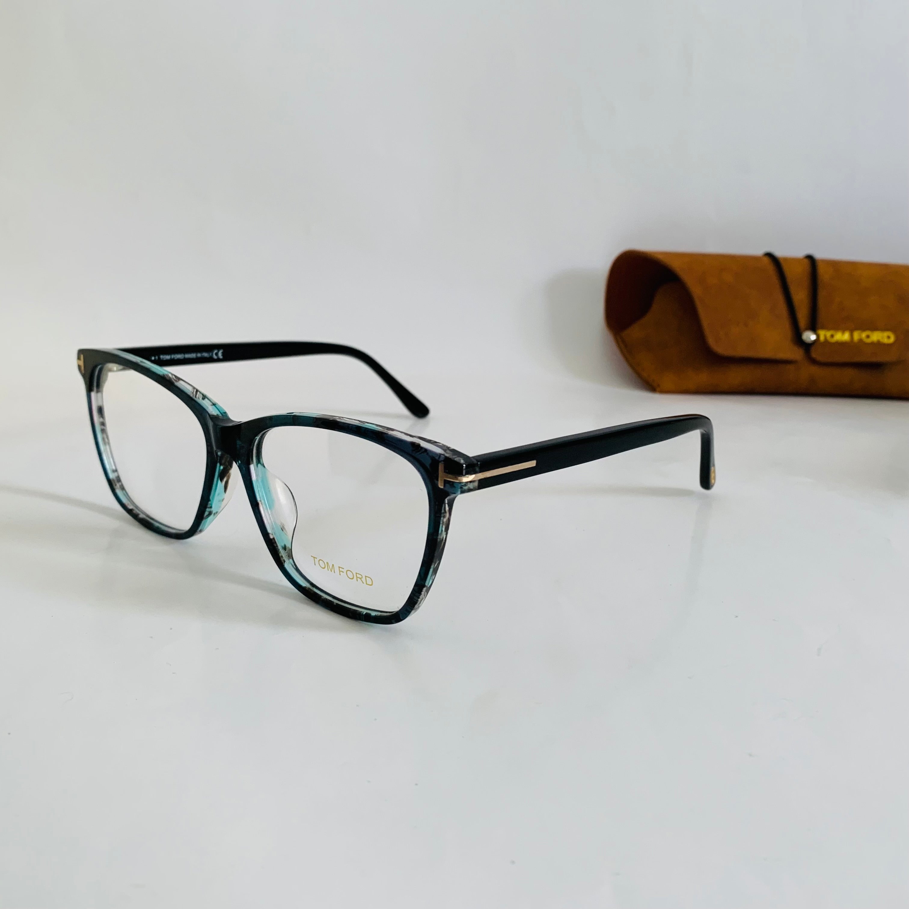 Tom Ford TF5762 fm